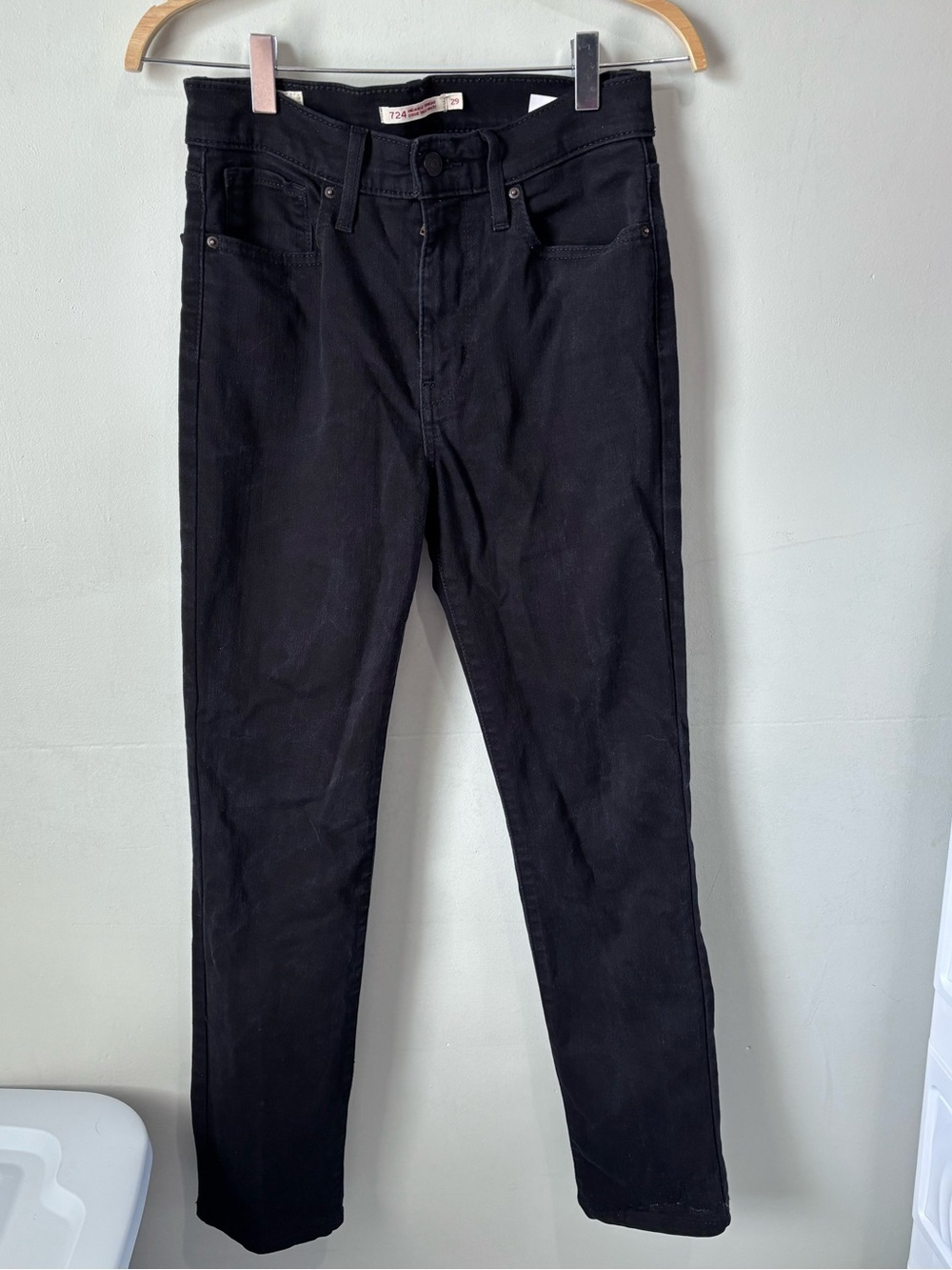Levi's 724 High-Rise Straight Jeans | Black | Size 29